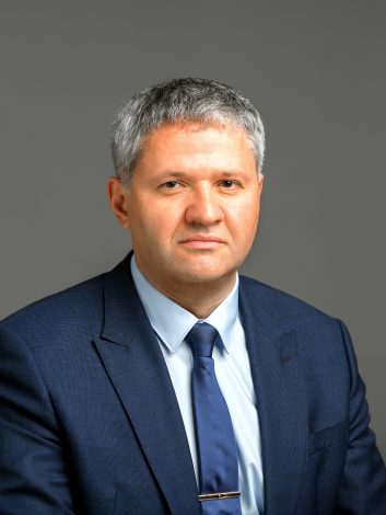 ПЕТРОВ